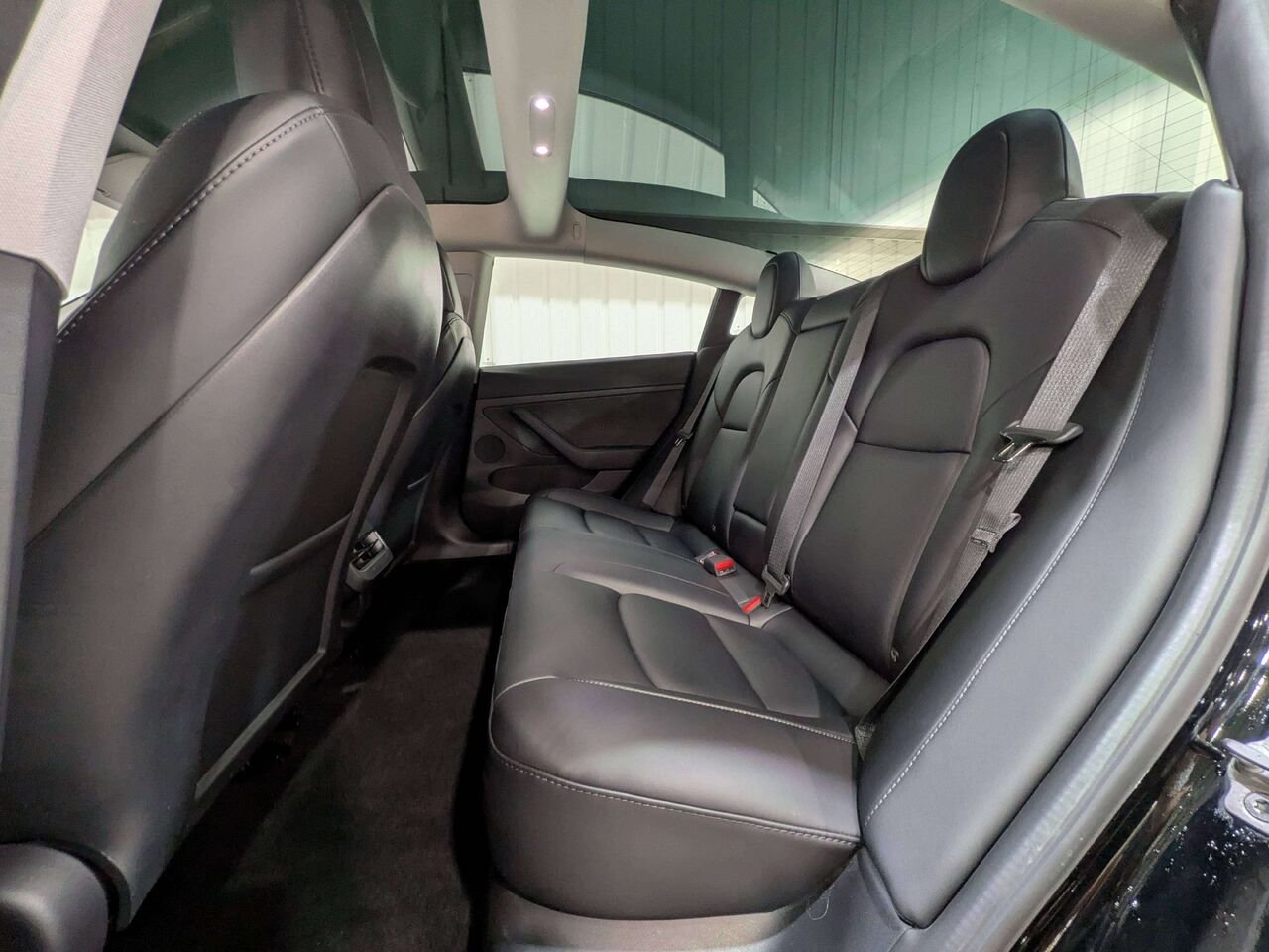 2022 Tesla Model 3 Standard Range RWD *Ltd Avail* Black Val-David - photo #12