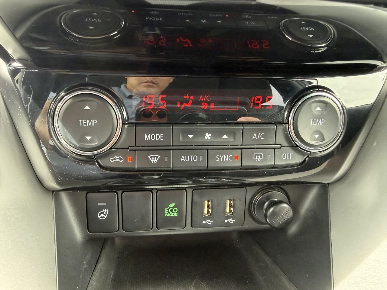 2023 Mitsubishi Eclipse Cross White Thetford Mines - photo #24