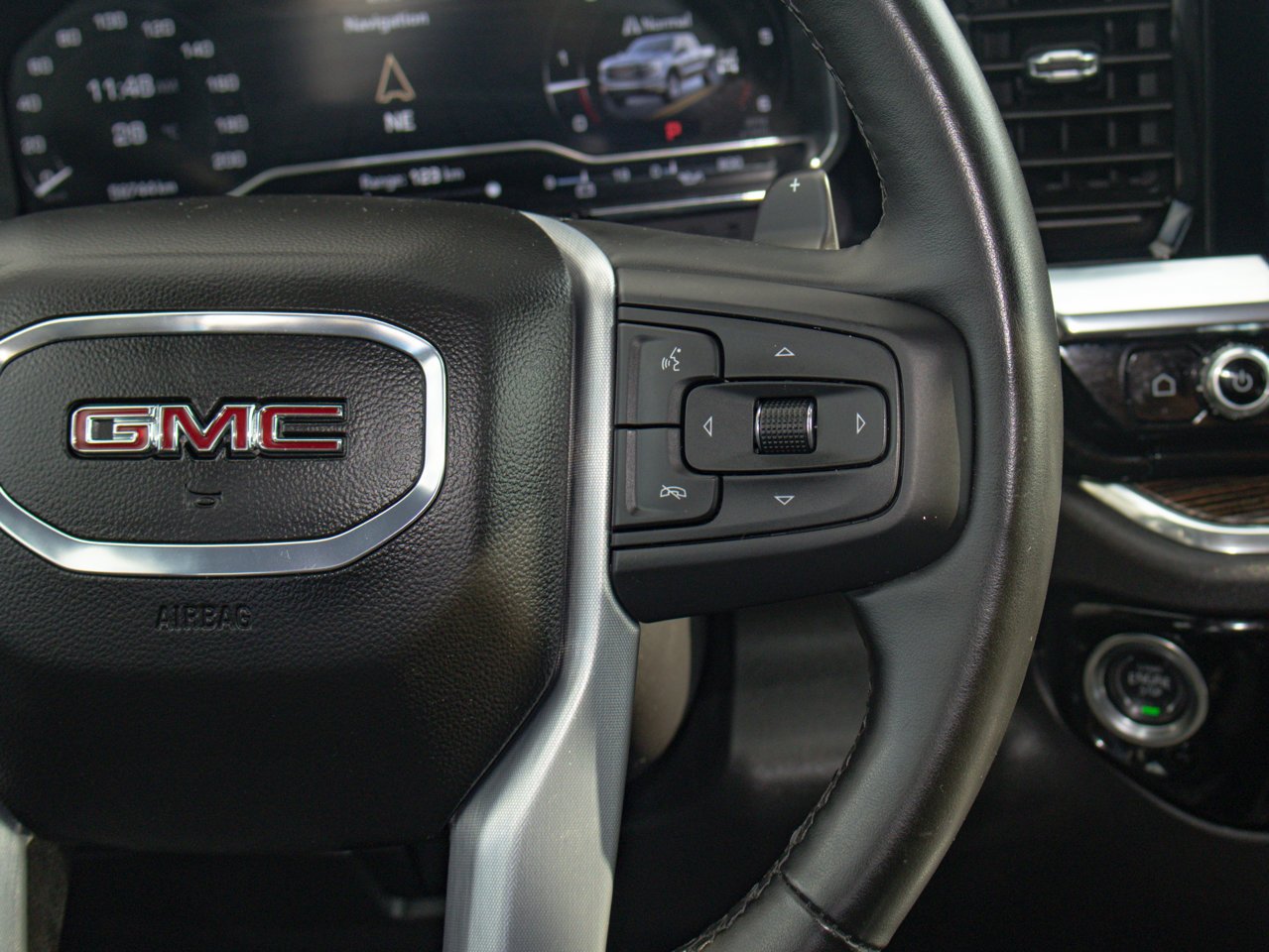 2024 GMC Sierra 1500 4WD Crew Cab 147 Elevation Black Sherwood Park - photo #25