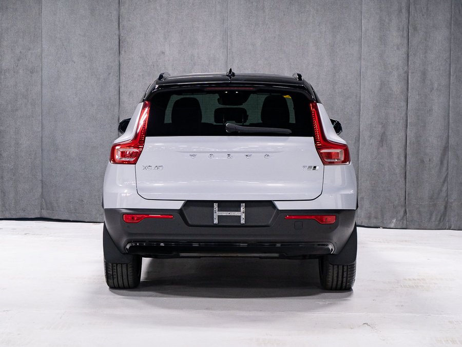 2022 Volvo XC40 T5 R-DESIGN CLIMAT ADVANCED HARMAN KARDON Silver