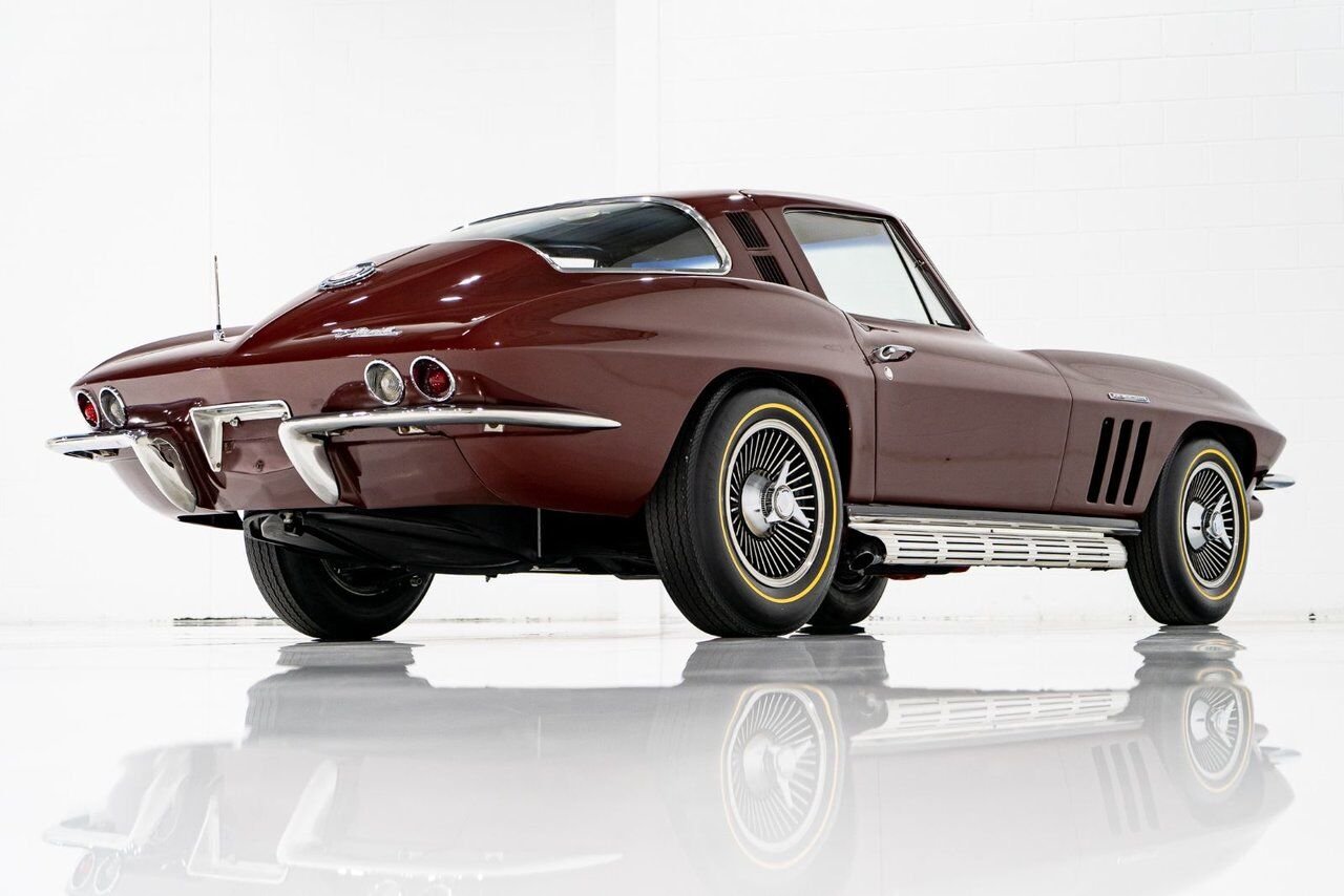 Chevrolet Corvette Fuelie Matching# HG Suffix 327/375HP **PRICE IN USD** 1965 Rouge Montréal - photo #25