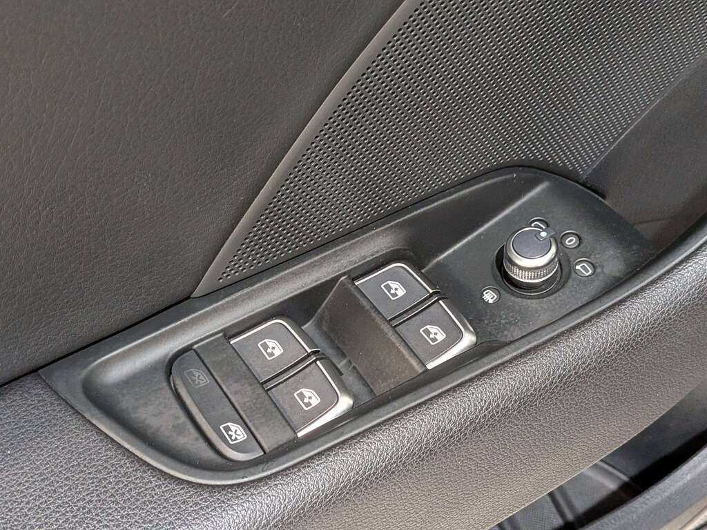 Audi S3 Sedan 2.0 TFSI quattro Technik S tronic 2018 Bleu Val-David - photo #34
