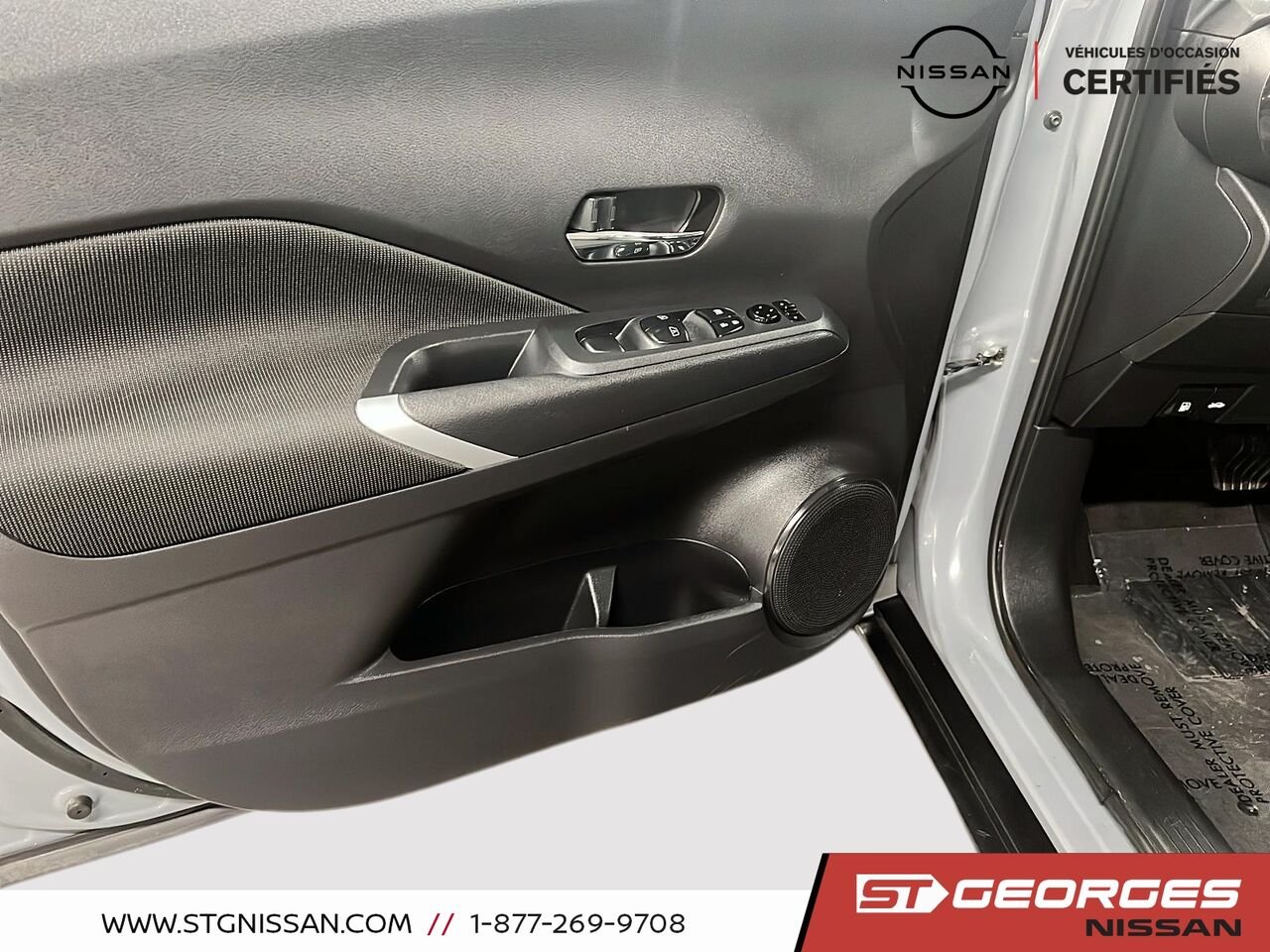 Nissan Kicks 2023 Gris Saint-Georges - photo #10