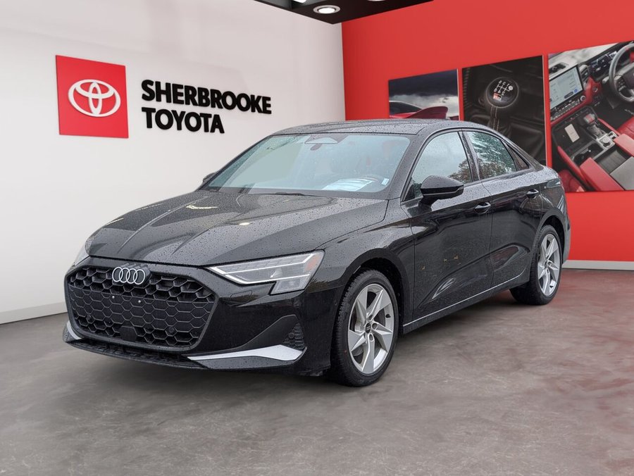 2026 Audi A3 berline FRONT TRAK/SIÈGES CHAUFFANTS/TOIT OUVRABT/AC BIZONE/SIÈGES EN CUIR/CAMÉRA DE RECUL/BLUETOOTH Black