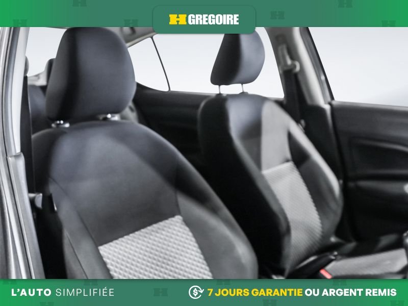 2021 Nissan Versa Grey Laval - photo #25