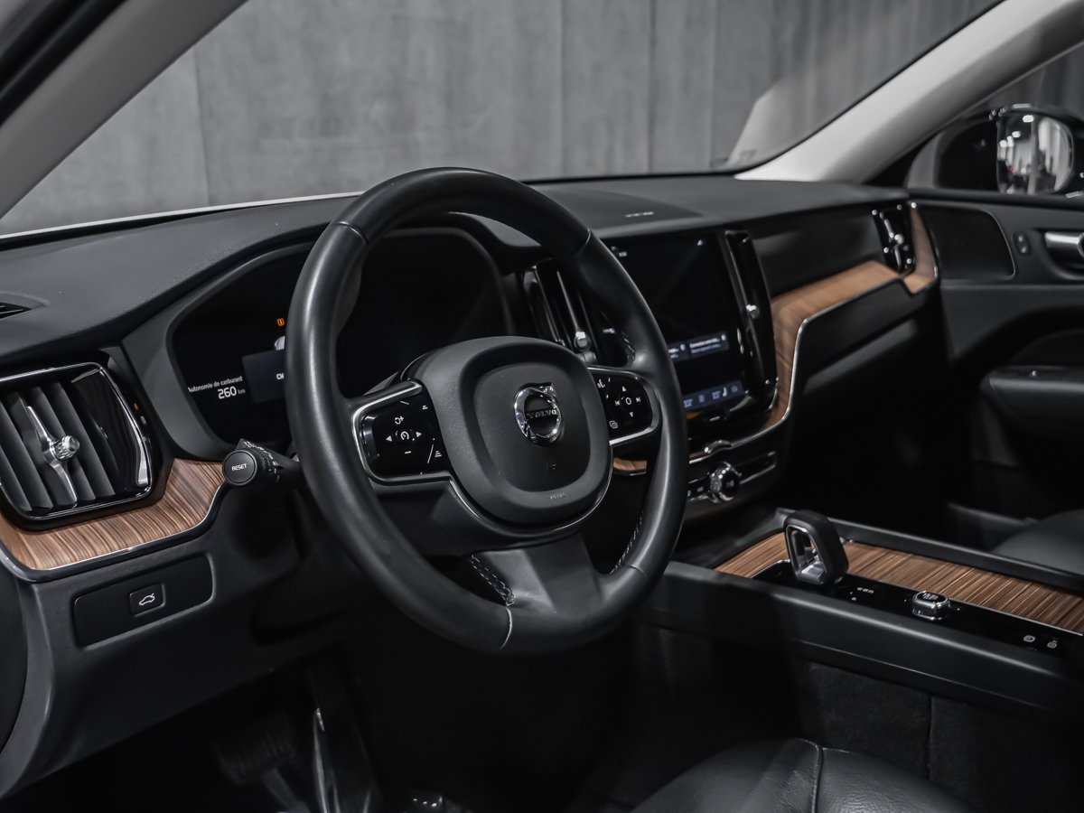 2023 Volvo XC60 B6 PLUS DARK CLIMAT HARMAN KARDON Purple Montreal - photo #7