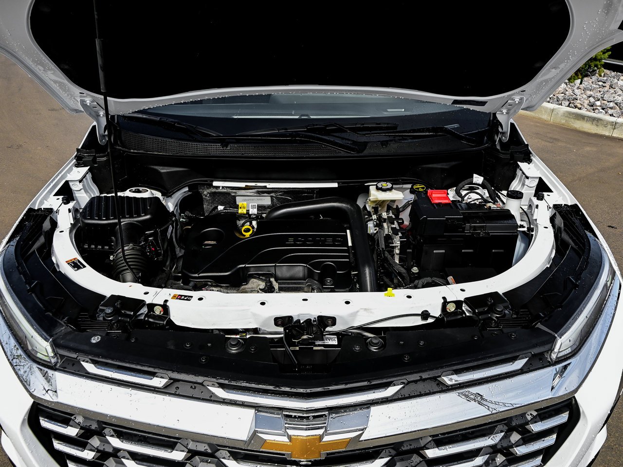 2026 Chevrolet Equinox AWD 4dr LT w/2LT White Sherwood Park - photo #8