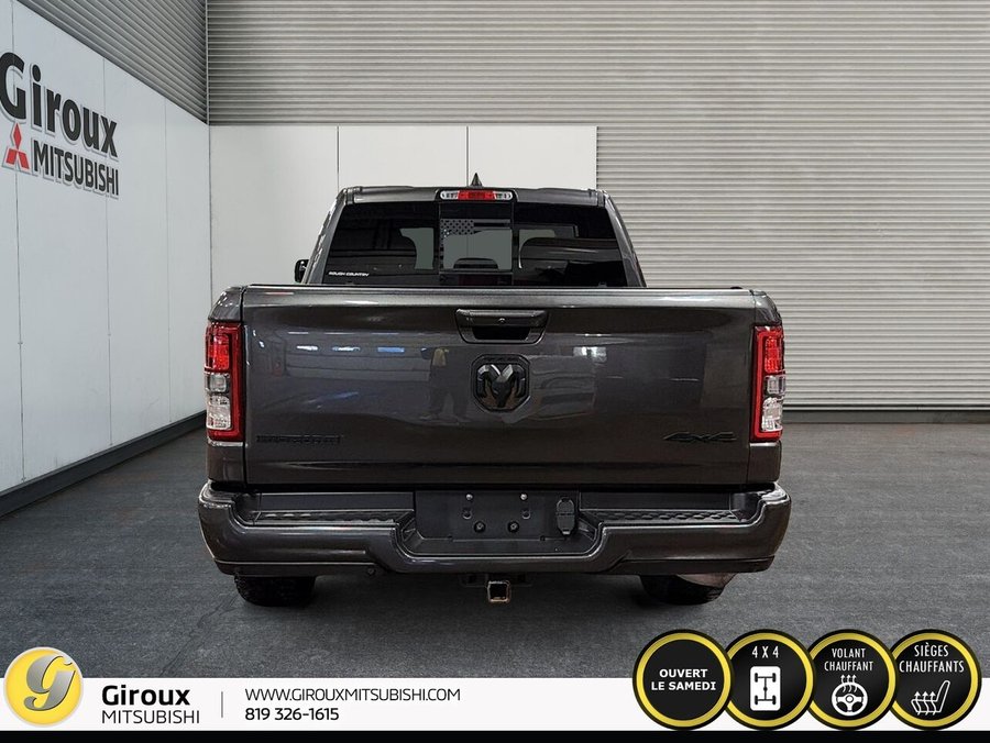 RAM 1500 Big Horn cabine d'équipe 4x4 caisse de 5 pi 7 po 2022 Gris