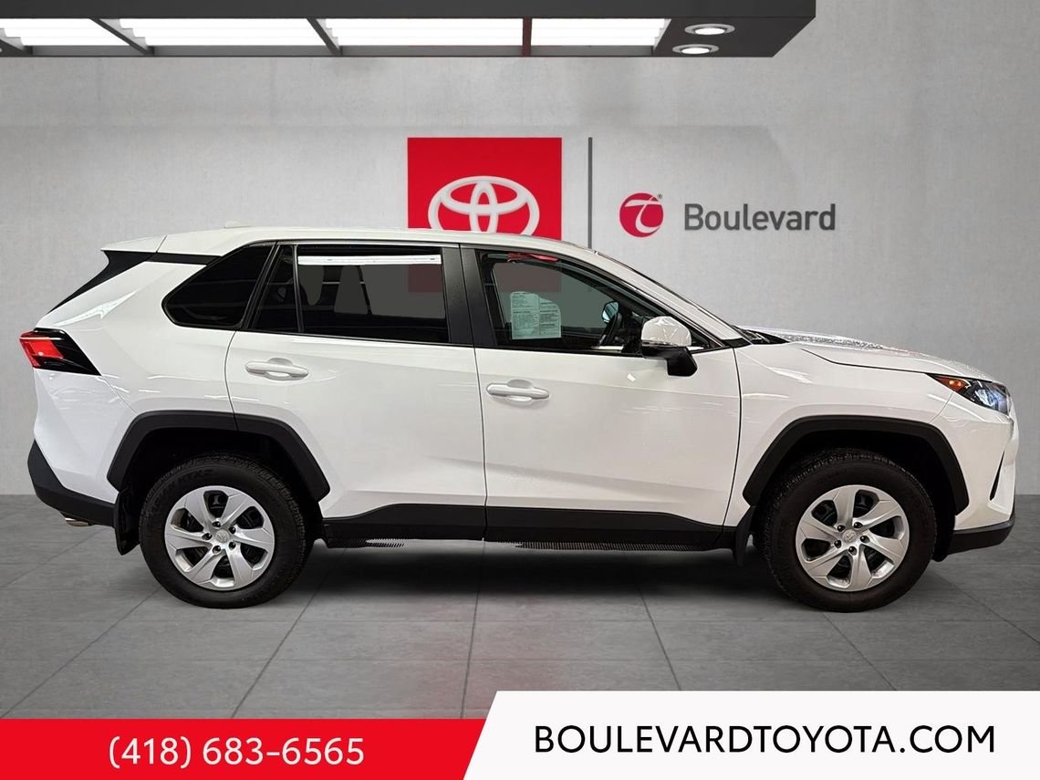 2024 Toyota RAV4 531707-82 | LE, AWD White Québec - photo #2