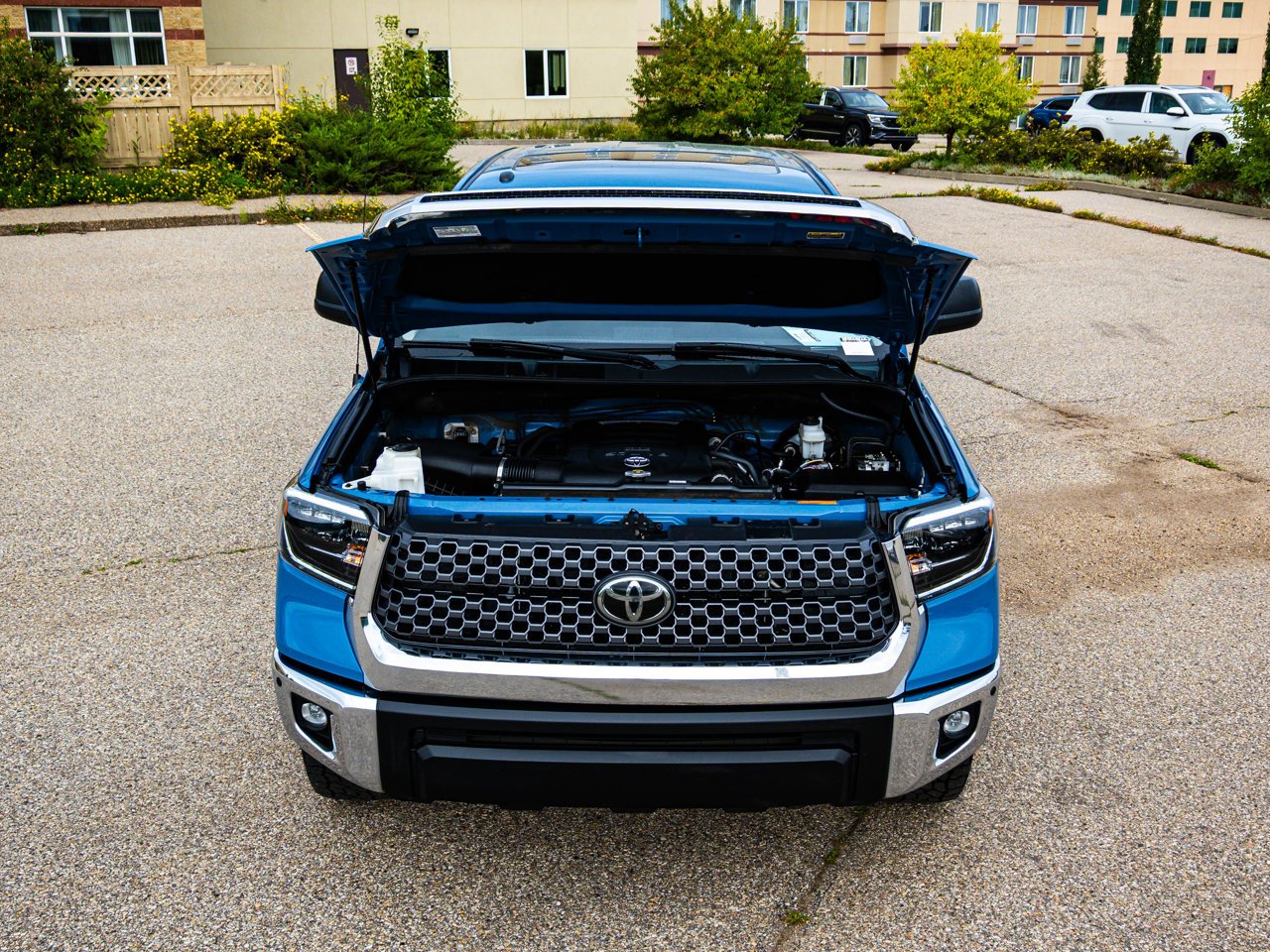 2019 Toyota Tundra 4x4 Crewmax SR5 Plus 5.7L Blue Sherwood Park - photo #8