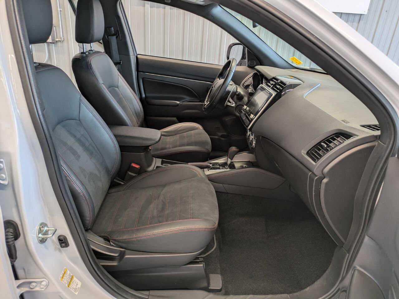 2022 Mitsubishi RVR White Gatineau - photo #15