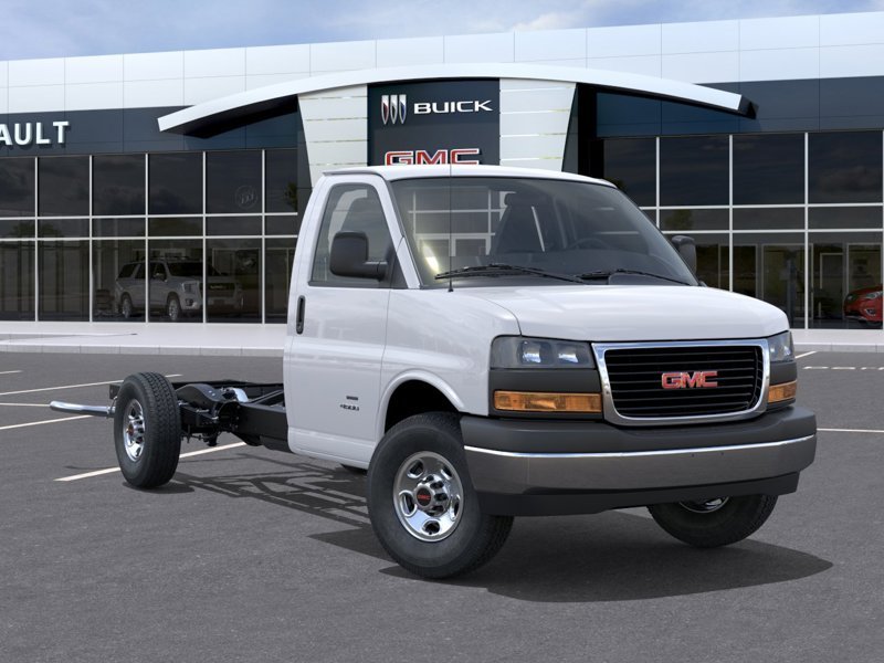 GMC Fourgonnette commerciale tronquée Savana 3500 fourgonnette 159 po 2026 BLANC SOMMET Sherbrooke - photo #6