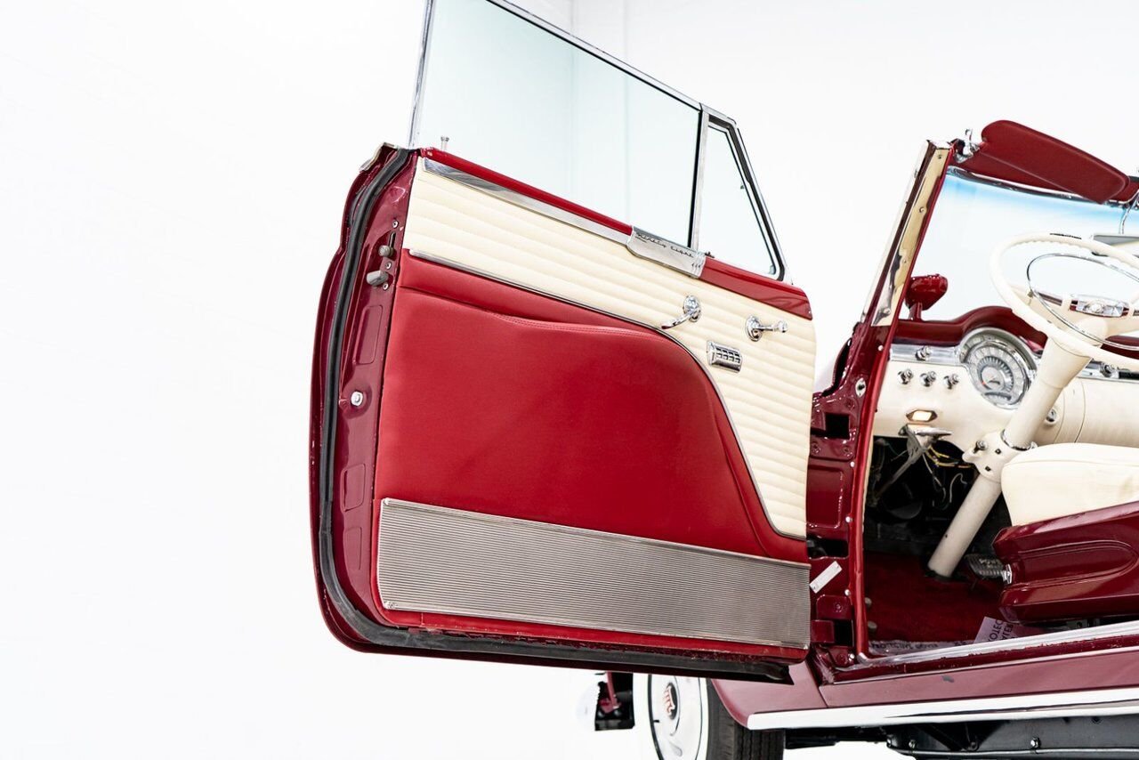 Oldsmobile 98 PRIX EN USD | Convertible Beautifully Presented from complete Restoration 1953 Rouge Montréal - photo #68