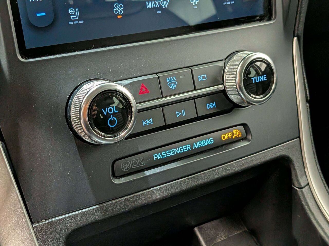 2023 Ford Edge SEL AWD Silver Val-David - photo #25