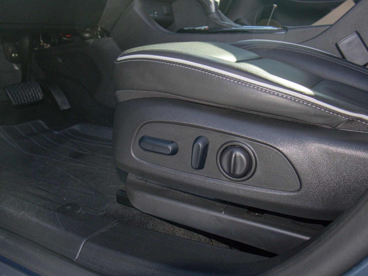 2024 Buick Encore GX AWD 4dr Avenir Blue Sherwood Park - photo #18
