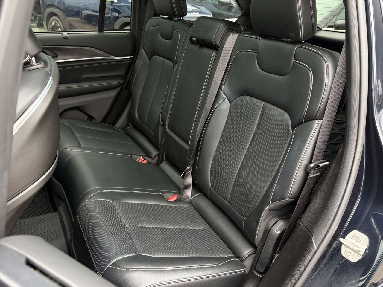 2024 Jeep Grand Cherokee Blue Gatineau - photo #14