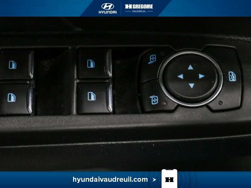 2021 Ford Escape Blue Blainville - photo #16