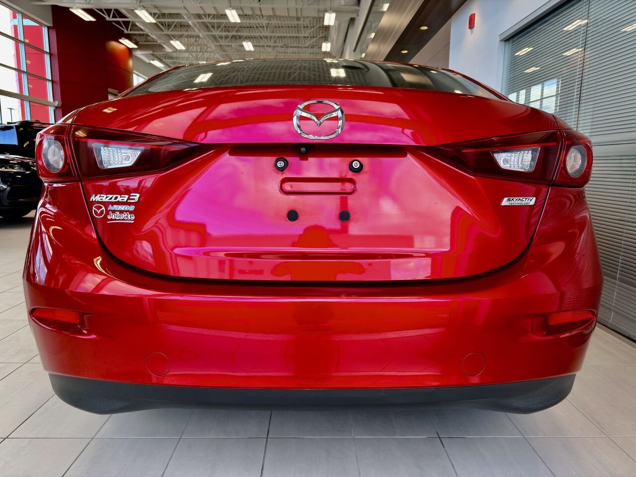 2018 Mazda Mazda3 Red Notre-Dame-des-Prairies - photo #9