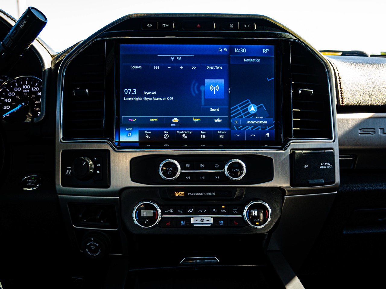 2022 Ford Super Duty F-350 SRW Platinum 4WD Crew Cab 6.75' Box White Sherwood Park - photo #26