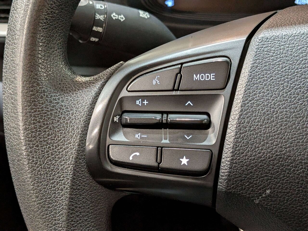 2023 Hyundai Venue Essential IVT Black Val-David - photo #14