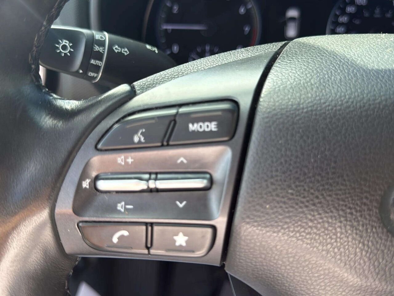 Hyundai Kona 2.0L Preferred TI 2023 Gris Gatineau - photo #12