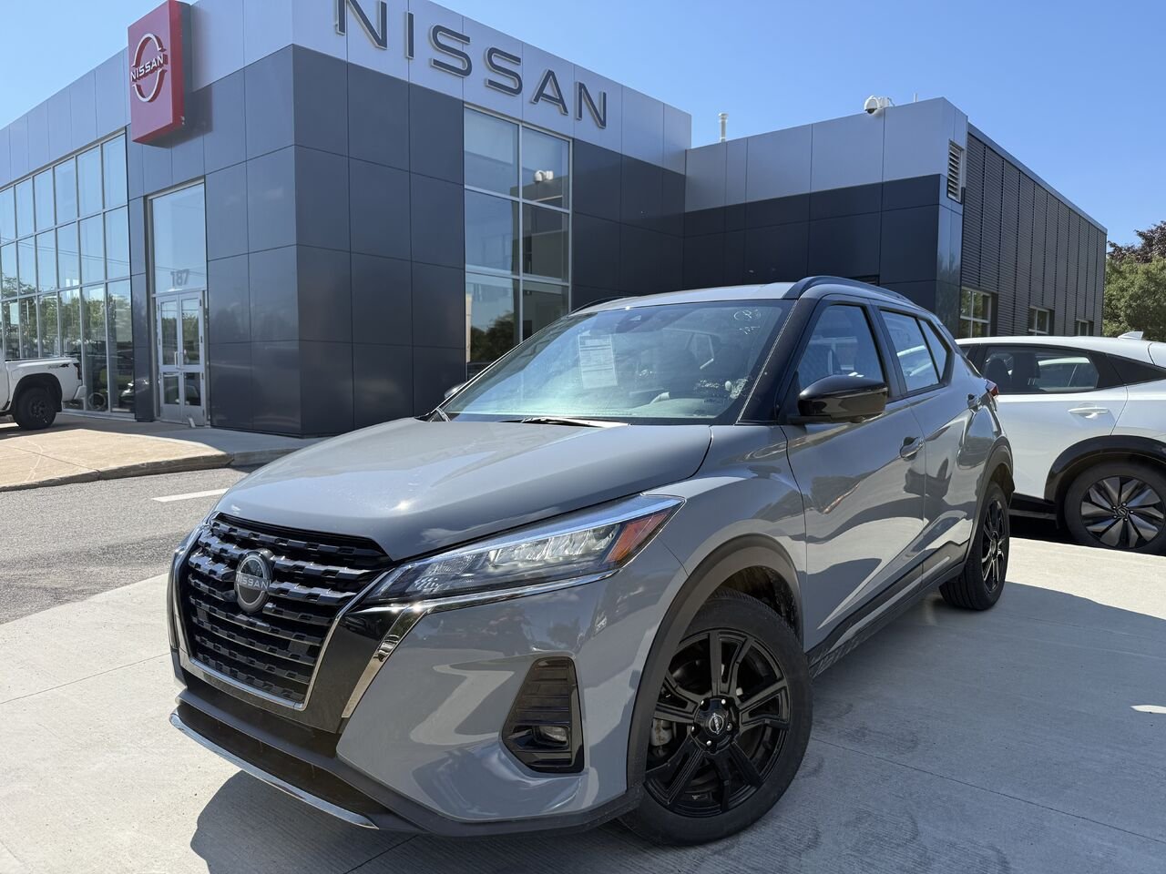 2024 Nissan Kicks SR PRIVILEGE Grey Châteauguay - photo #0