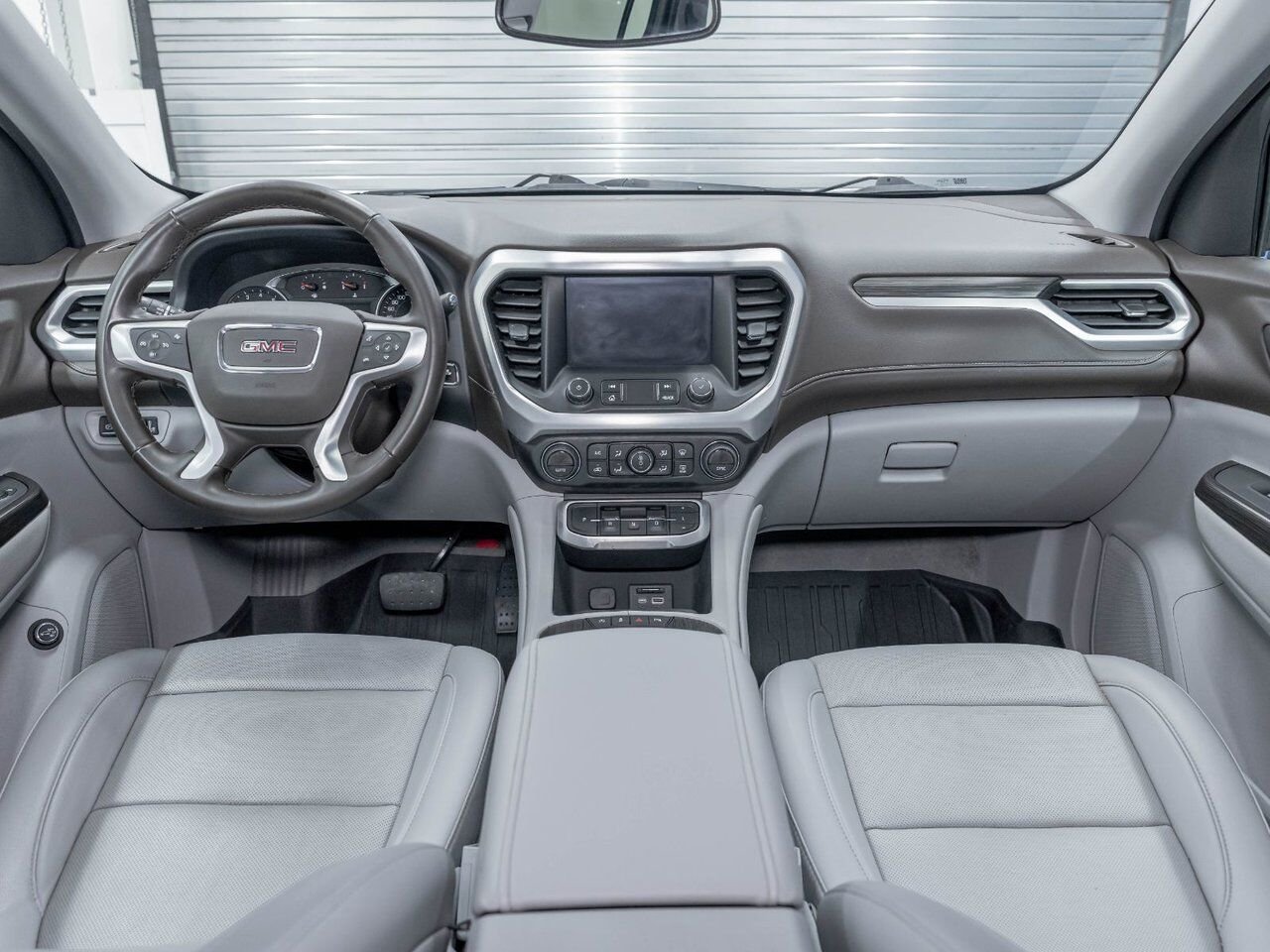 GMC Acadia SLT AWD *NAV* CUIR SIÈGES CHAUF HAYON ELECT BOSE 2023 Gris Saint-Jérôme - photo #10