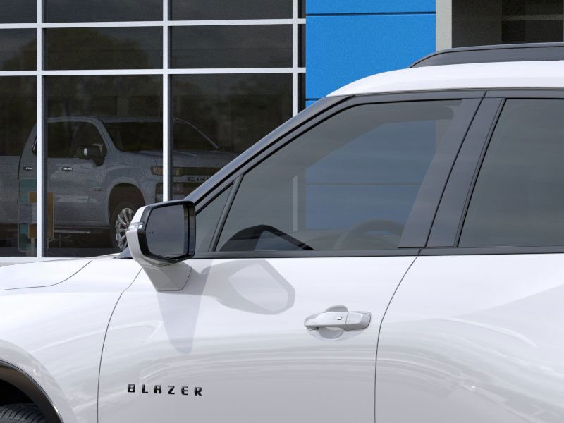 2025 Chevrolet Blazer RS Iridescent Pearl Tricoat Saint-Eustache - photo #11