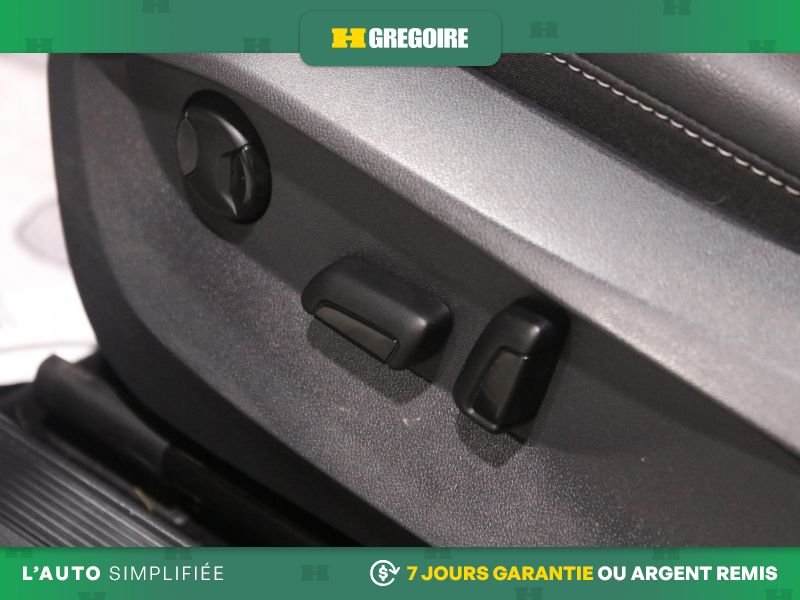 2022 Volkswagen Taos Grey Laval - photo #16