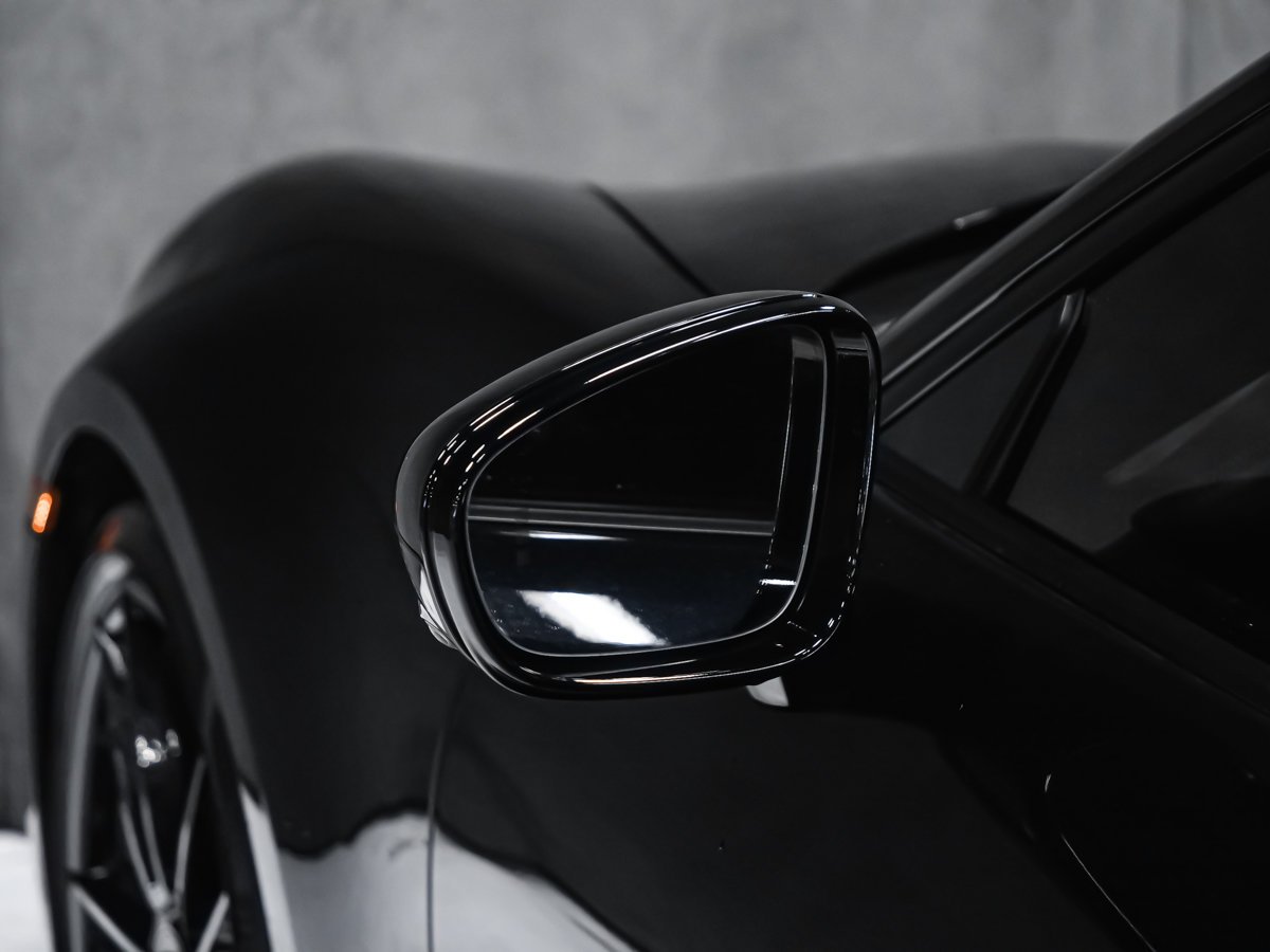 2024 Porsche 911 CARRERA 4 GTS Black Montreal - photo #13