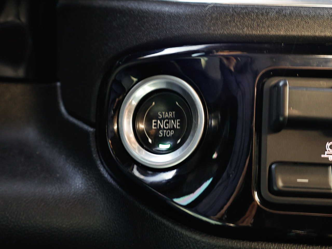 2024 Chevrolet Silverado 2500HD 4WD Crew Cab 159 LT White Sherwood Park - photo #19