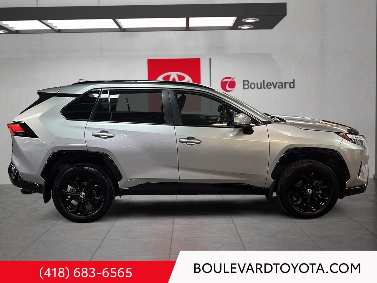 Toyota RAV4 Hybride 100665A-3 | SE, AWD 2023 Argent Québec - photo #2