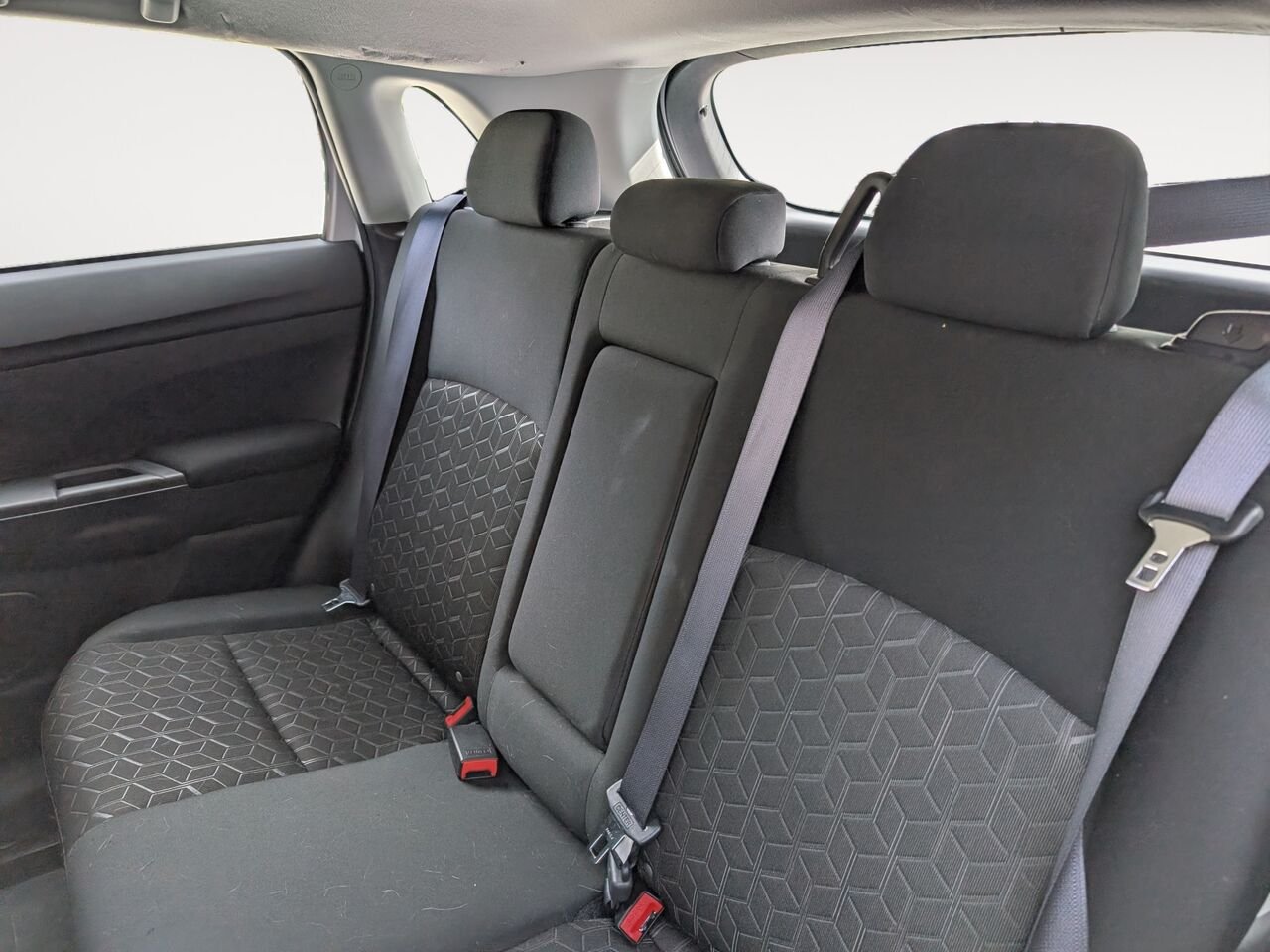Mitsubishi RVR ES/SIÈGES CHAUFFANTS/AC/CAMÉRA DE RECUL/VITRES ÉLECTRIQUES 2023 Blanc Sherbrooke - photo #7