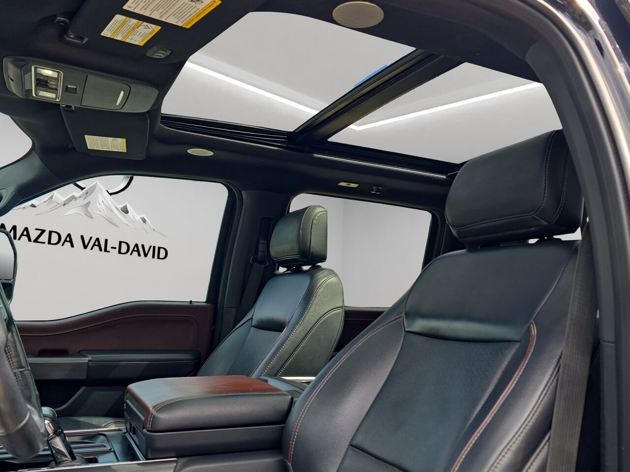 Ford F-150 LARIAT cabine SuperCrew 4RM caisse de 5,5 pi 2023 Noir Val-David - photo #7