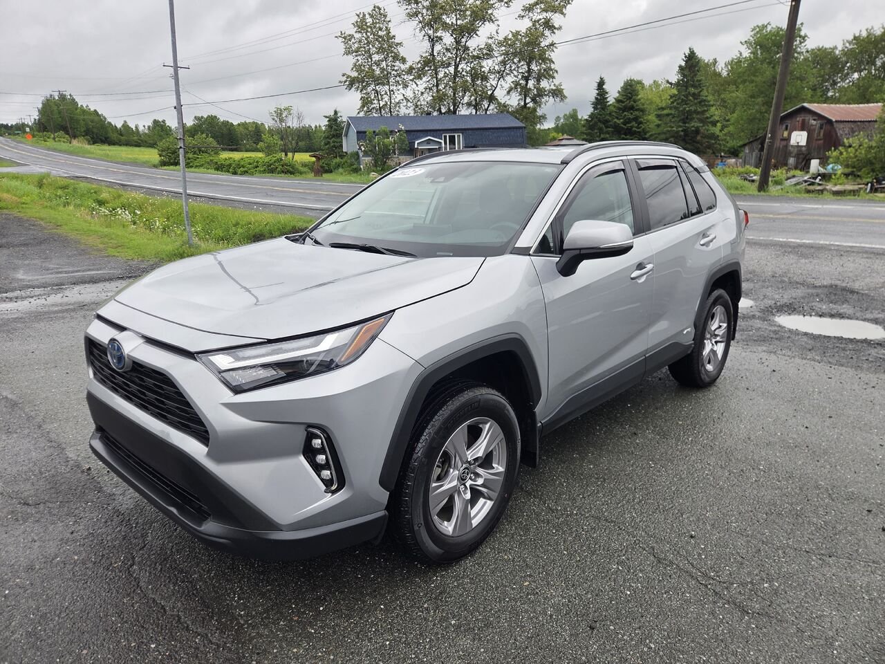Toyota RAV4 hybride XLE TI 2023 Ciel argent métallisé Lac-Etchemin - photo #0
