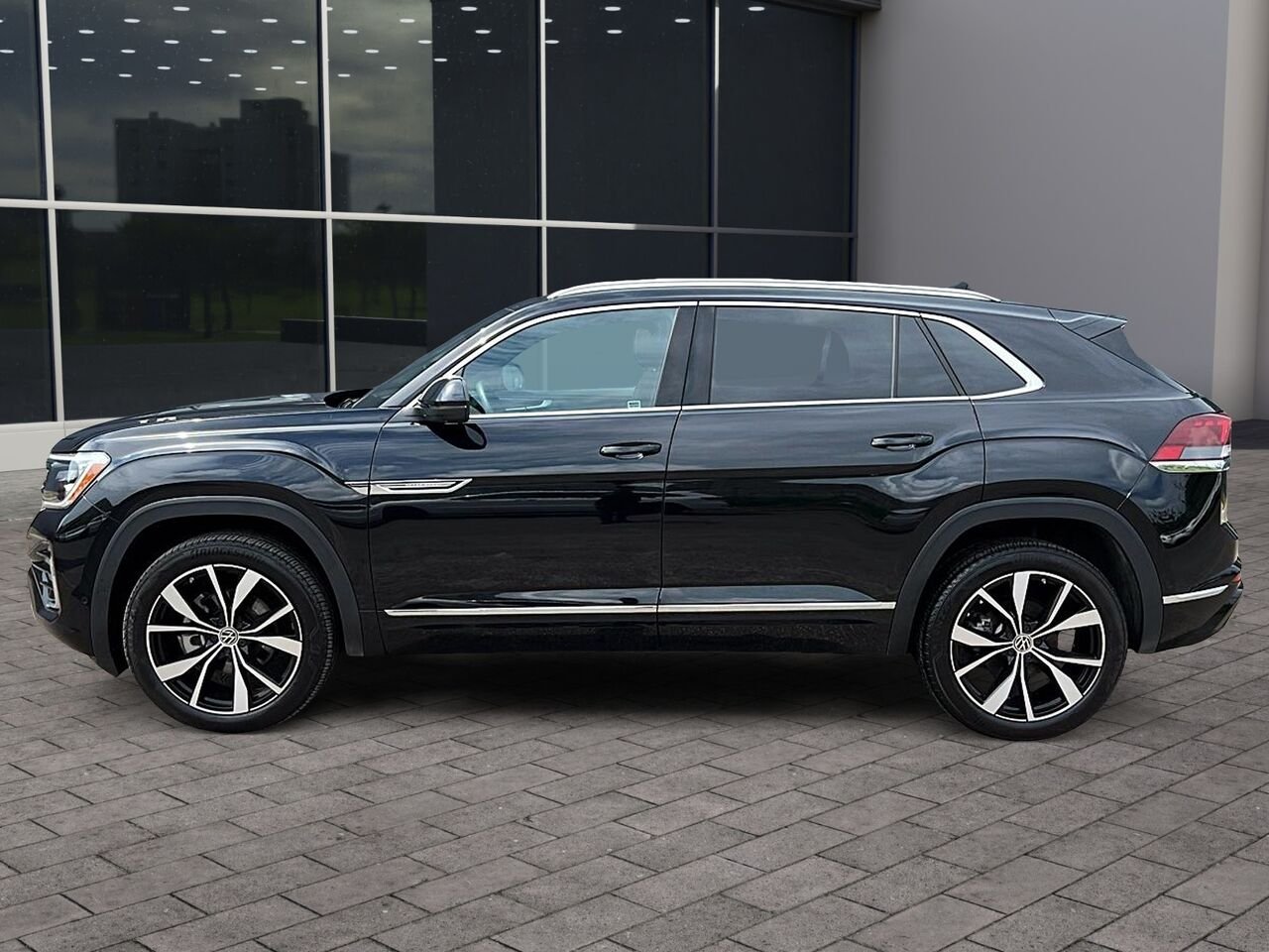 Volkswagen Atlas Cross Sport EXECLINE 2026 Noir Québec - photo #23