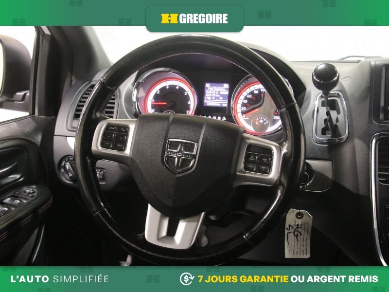 2020 Dodge GR Caravan White Laval - photo #19