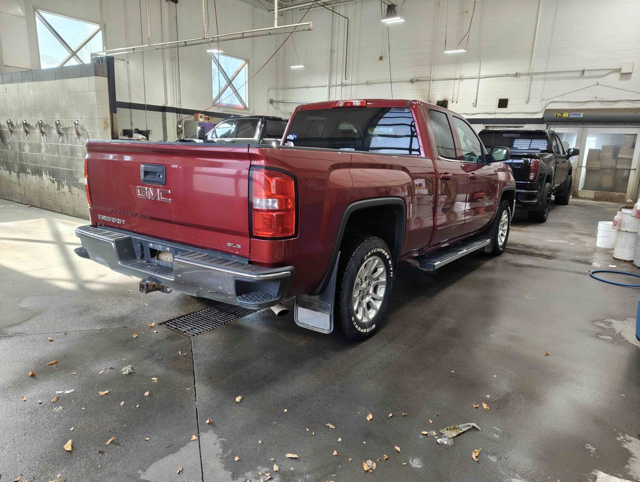 2018 GMC Sierra 1500 4WD Double Cab 143.5 SLE Red Sherwood Park - photo #5