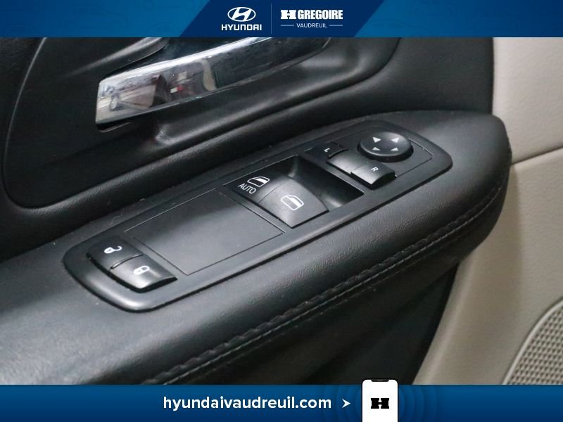 2018 Dodge GR Caravan Red Laval - photo #16