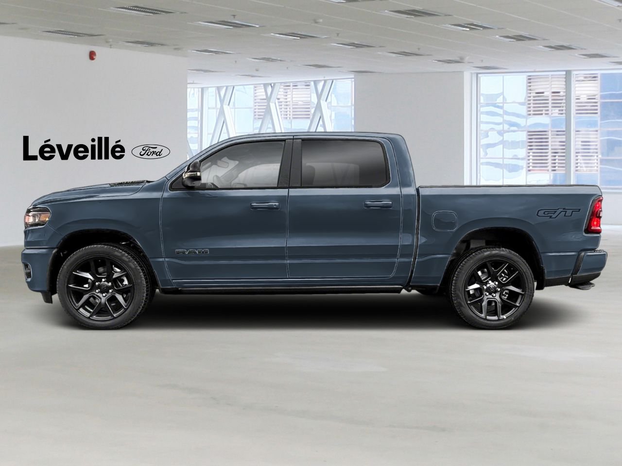 RAM 1500 261640 | Sport cabine d'équipe 4x4 caisse de 6 pi 4 po 2026 Bleu forgé métallisé Gatineau - photo #1