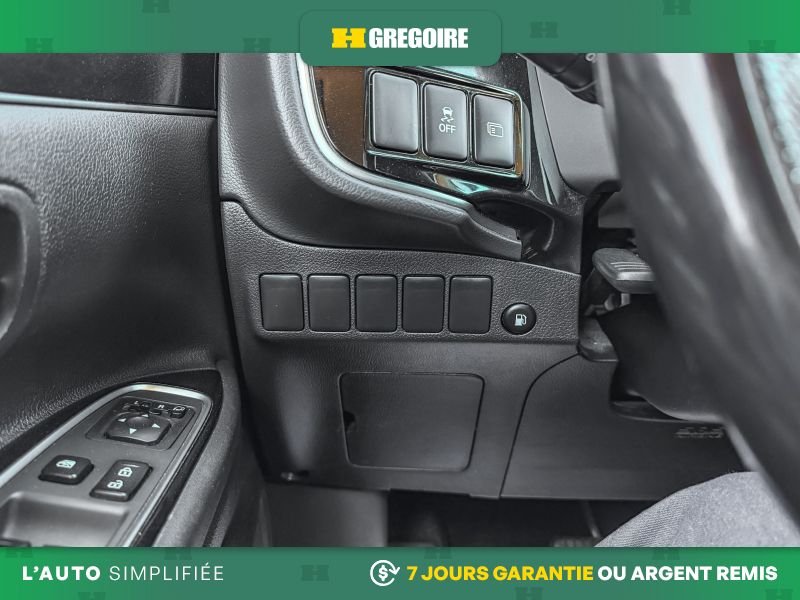 2020 Mitsubishi Outlander Plug-In Hybrid Black Saint-Eustache - photo #19