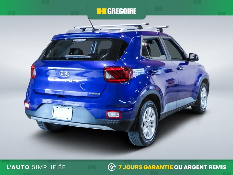 2023 Hyundai Venue Blue Laval - photo #8