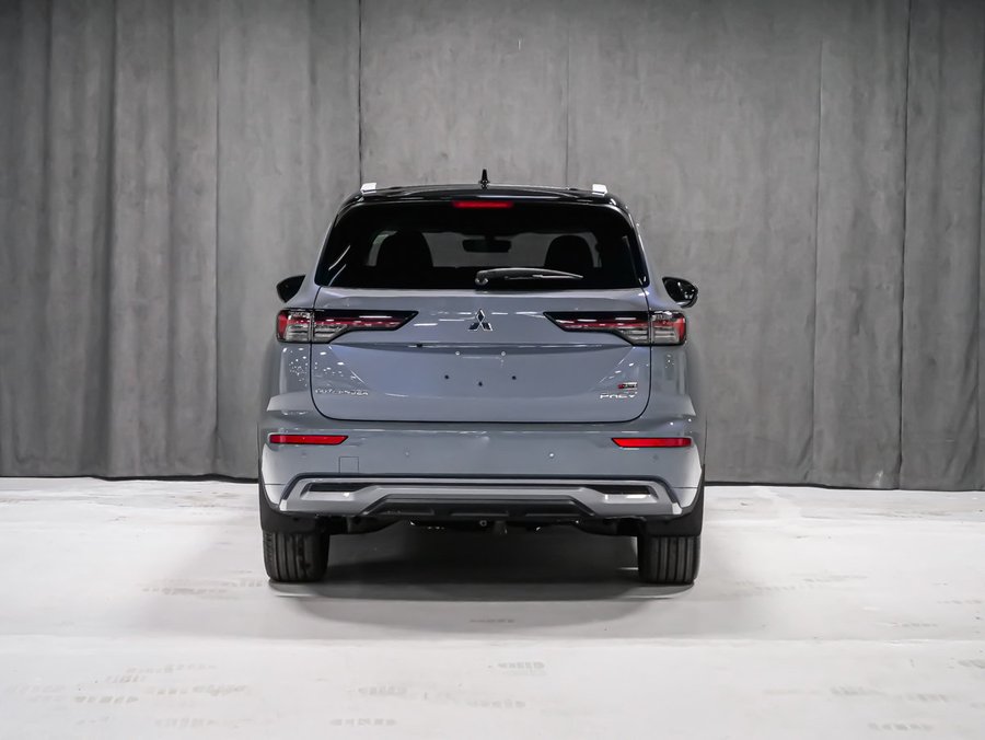Mitsubishi Outlander PHEV GT 2026 Fini Gris pierre de lune de qualité supérieure