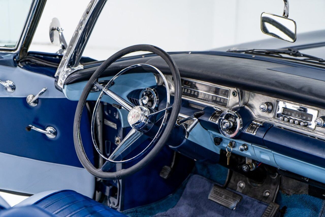 Buick Special 364/300HP NailHead 1 of only 2,056 1957 Bleu Montréal - photo #10