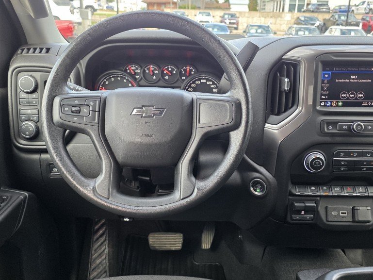 2025 Chevrolet Silverado 1500 Custom TrailBoss Z71 Green Mont-Laurier - photo #21