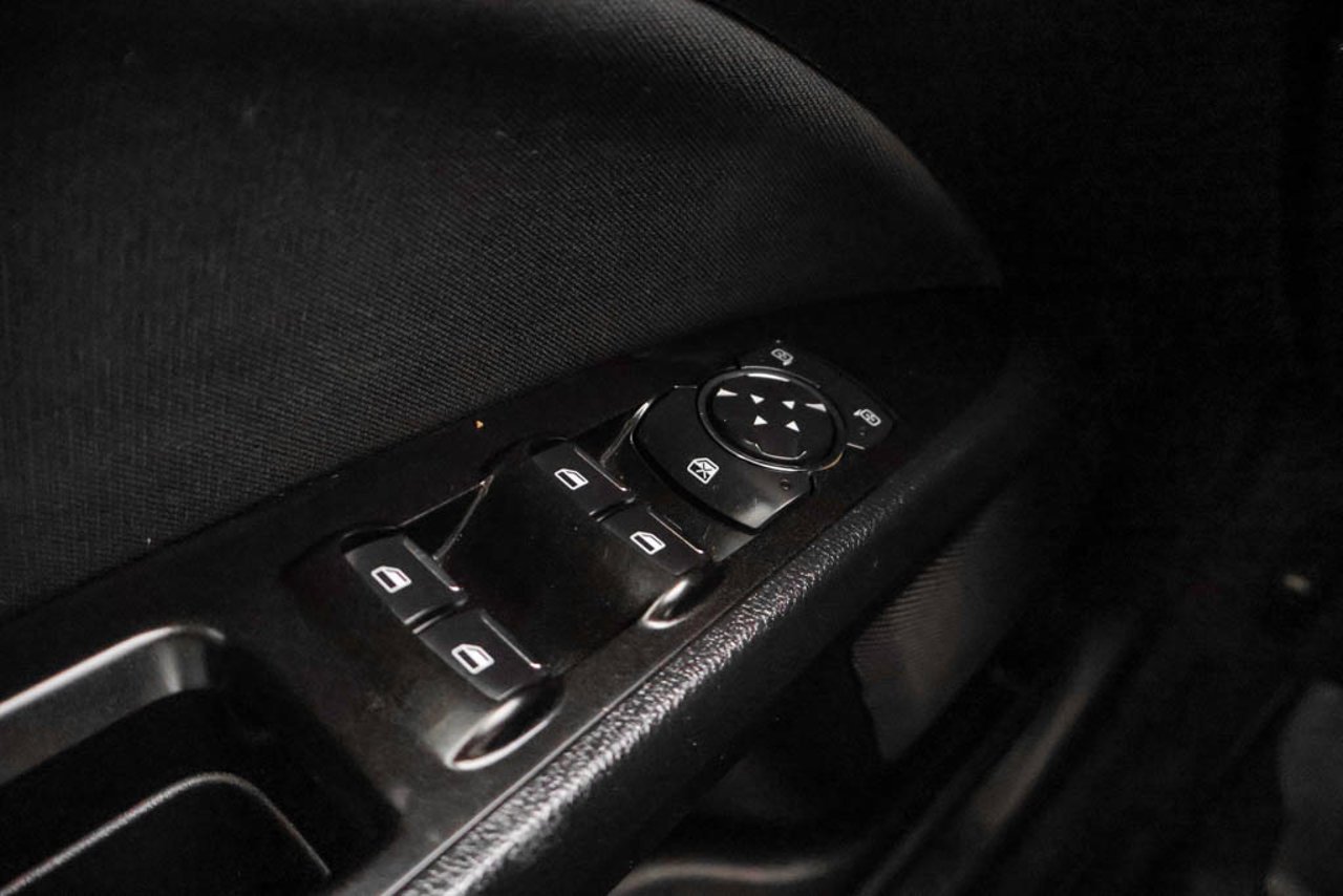 2018 Ford Fusion SE FWD Blue Sherwood Park - photo #15