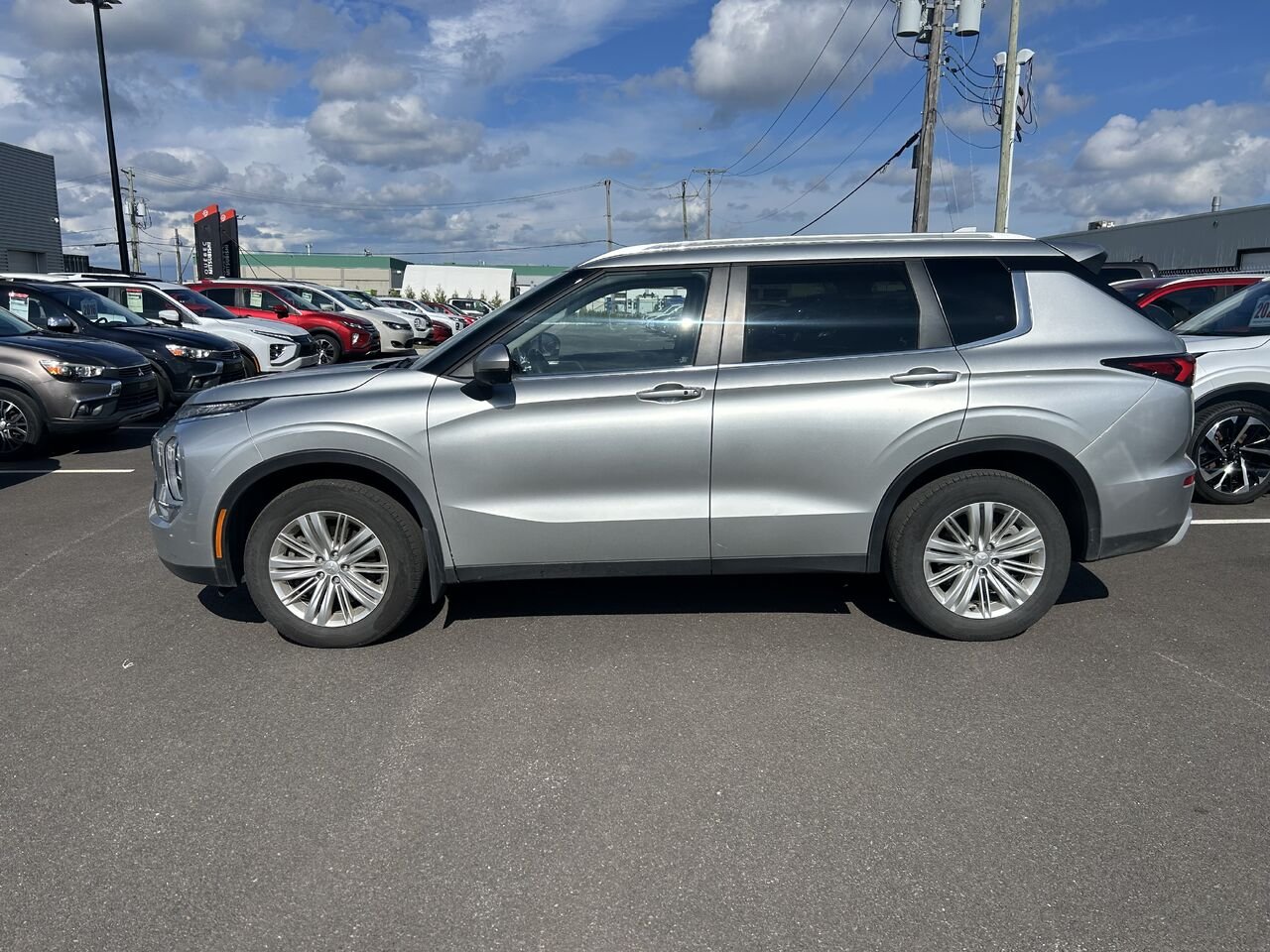 2024 Mitsubishi Outlander Silver Saint-Eustache - photo #1