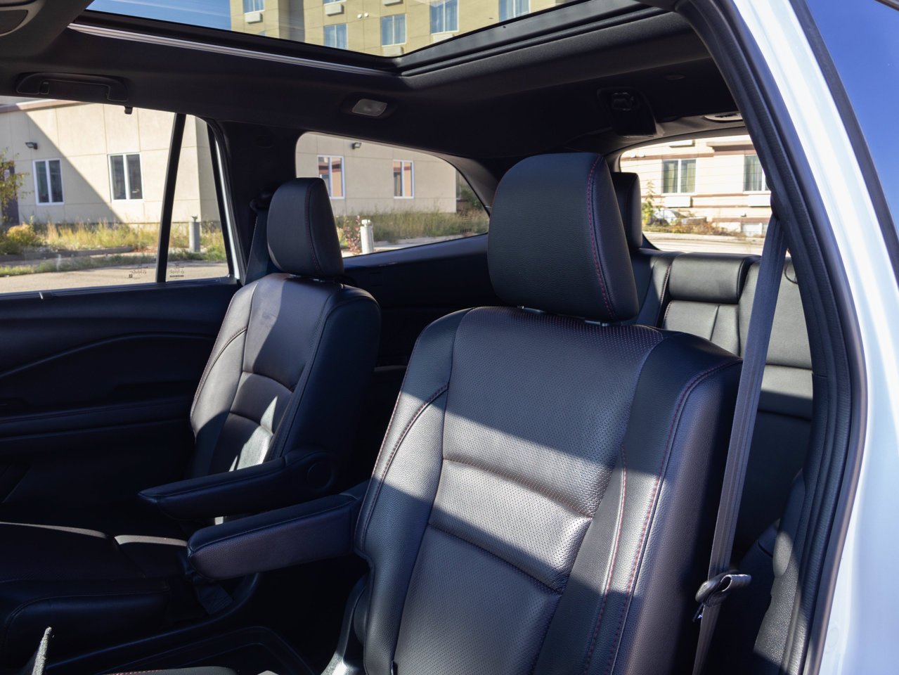 2020 Honda Pilot Black Edition AWD White Sherwood Park - photo #30