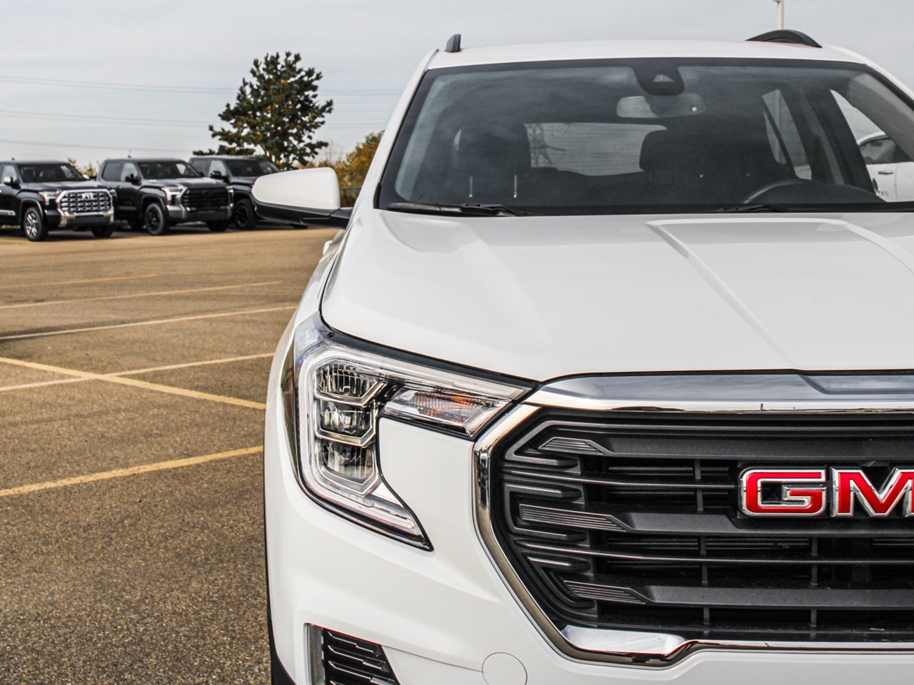 2024 GMC Terrain AWD 4dr SLE White Sherwood Park - photo #10