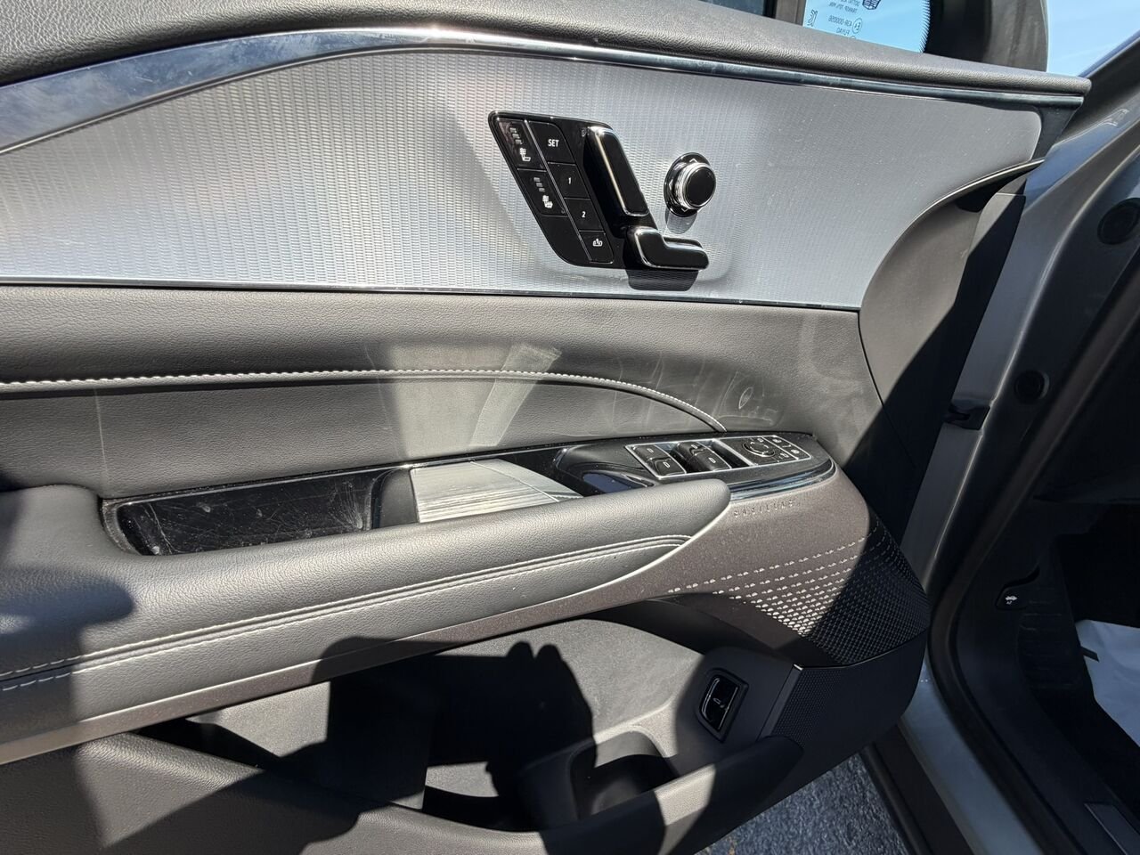 2024 Cadillac LYRIQ Tech FINANCEMENT À PARTIR 0.99% Grey Laval - photo #24